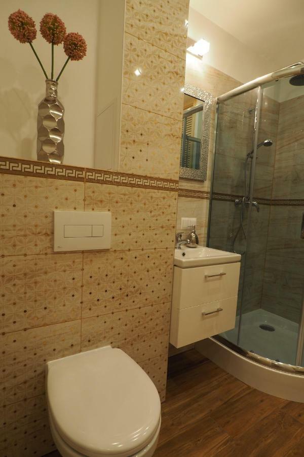 שצ'צ'ין Kghn Apartments Wyszynskiego מראה חיצוני תמונה